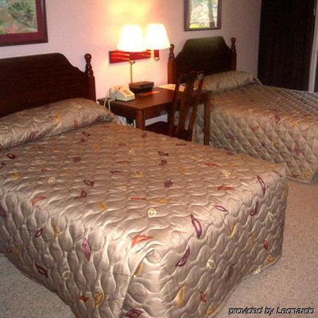 Rime Garden Inn & Suites Irondale Стая снимка