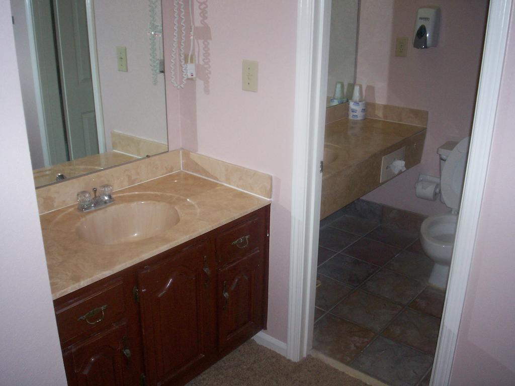 Rime Garden Inn & Suites Irondale Екстериор снимка